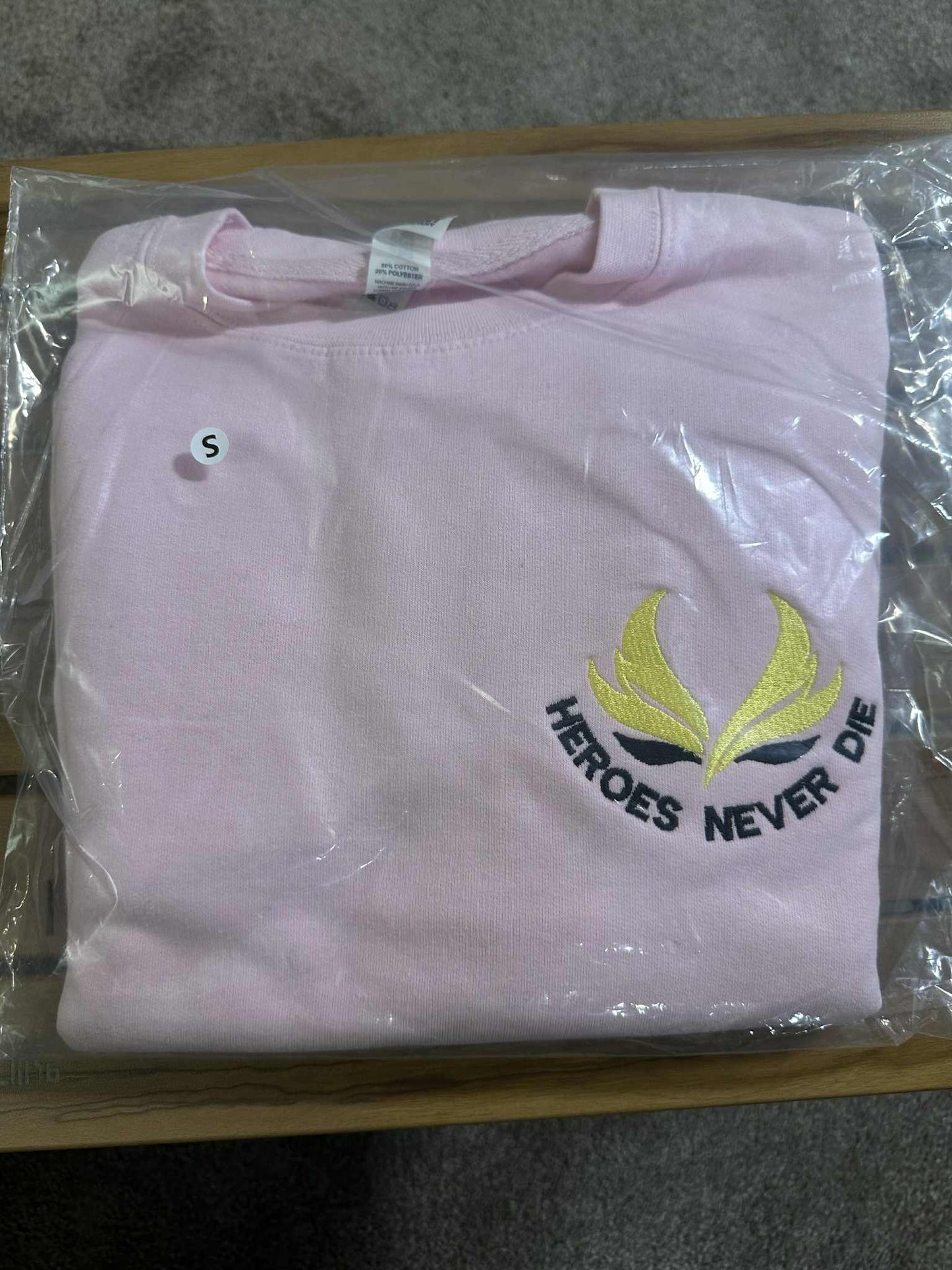 S) Overwatch Mercy Crewneck Pink